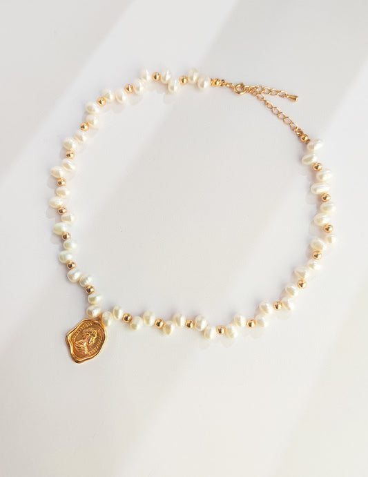 Regal Queen Pearl Necklace